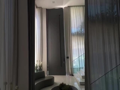 Puerta del eje central